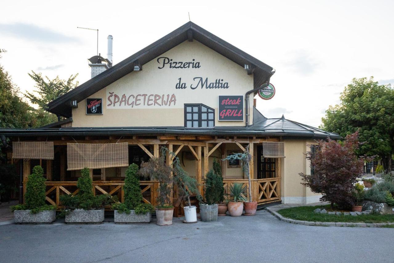 Apartments Trzin-Mlake W Free Parking Екстер'єр фото
